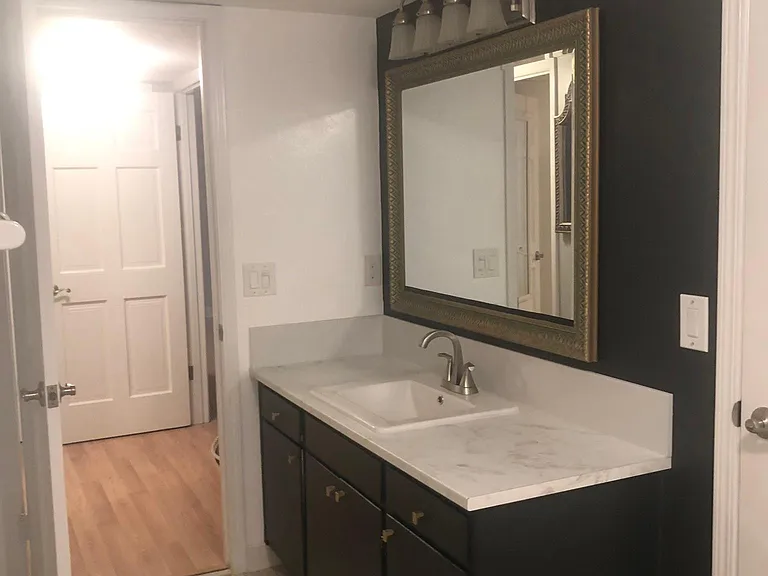 521 E 7th Ave #1 — Photo 8