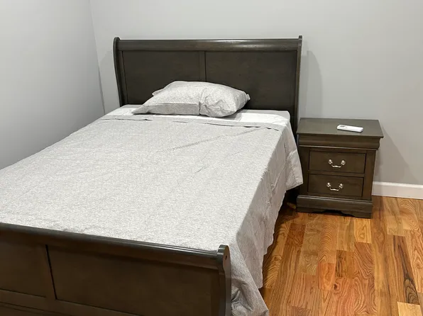 13841 90th Ave Floor 2, Jamaica, NY 11435