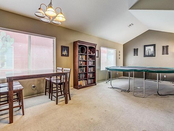 5th image of 9511 N Stonebrook Dr