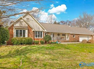 101 Ce Lee Cir, Huntsville, AL 35806