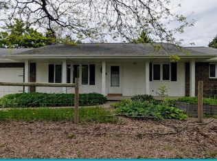 4310 Hillcrest Dr, Oneida, WI 54155