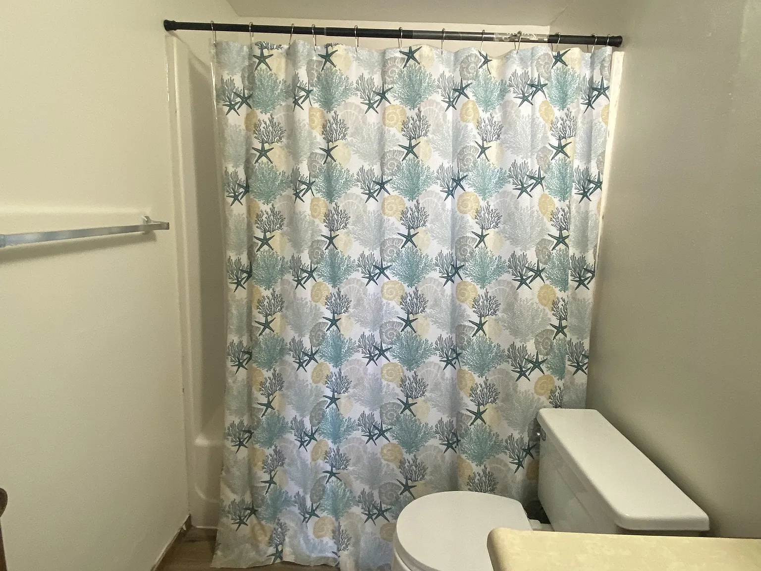306 Columbine - 4 — Photo 2
