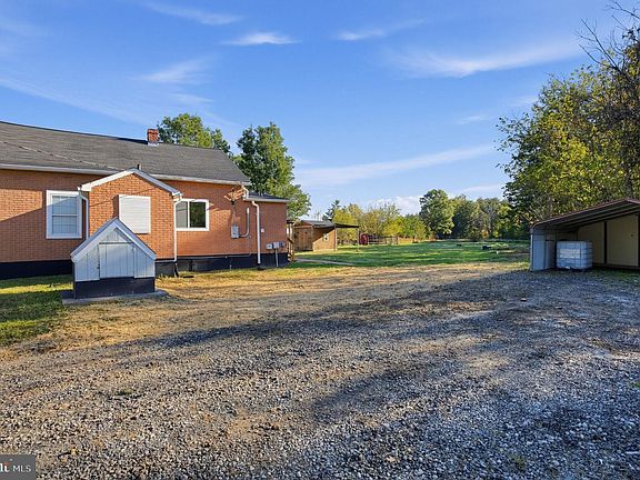 3rd image of 6740 Sumerduck Rd