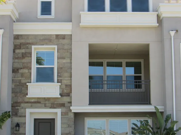 527 Winchester Dr, Oxnard, CA 93036