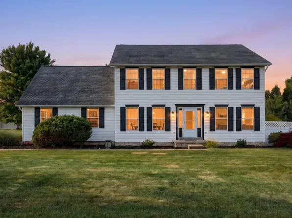 120 Derby Dr, Hanover, PA 17331