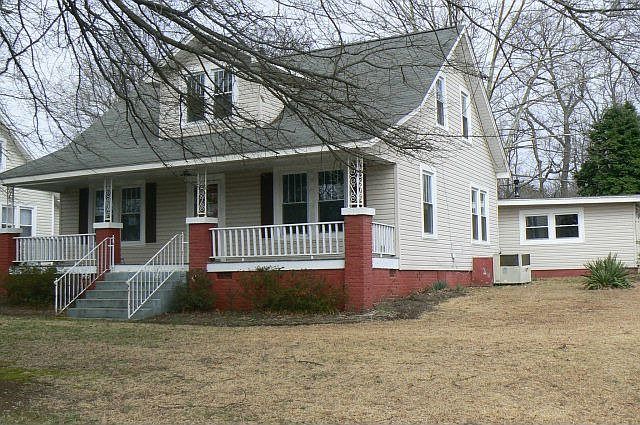 2nd image of 820 Lawsonville Ave