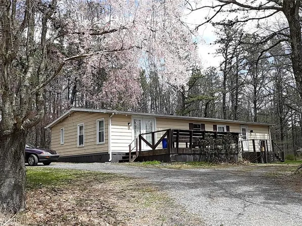 1040 Broadview Dr, Jim Thorpe, PA 18229