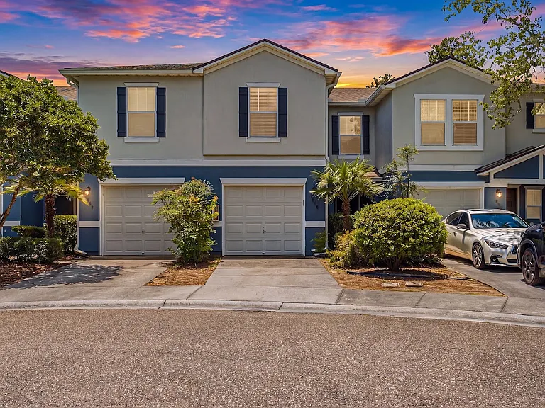 1049 N Black Cherry Dr — Photo 5