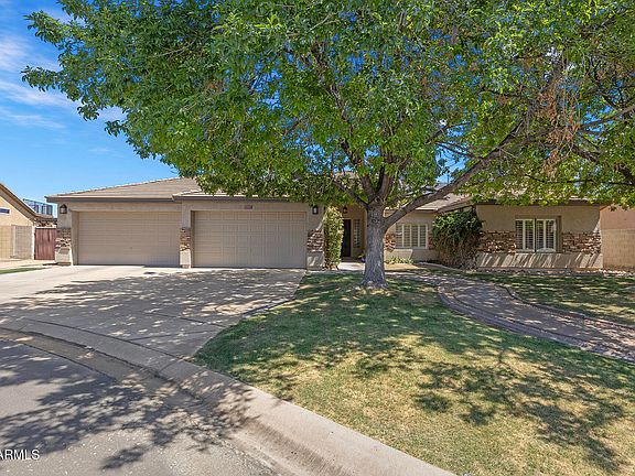 3rd image of 24039 N 82ND Avenue