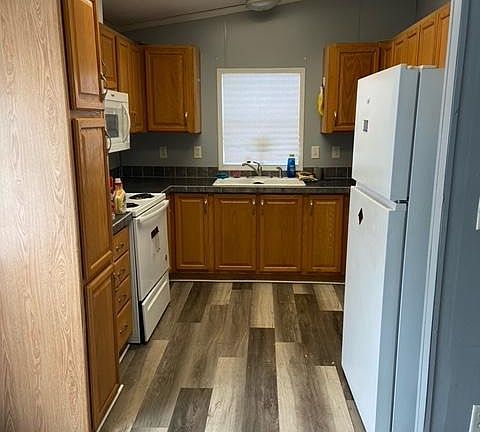 5th image of 3586 Mobile Rd