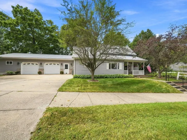 1126 Laurel St, Cadillac, MI 49601
