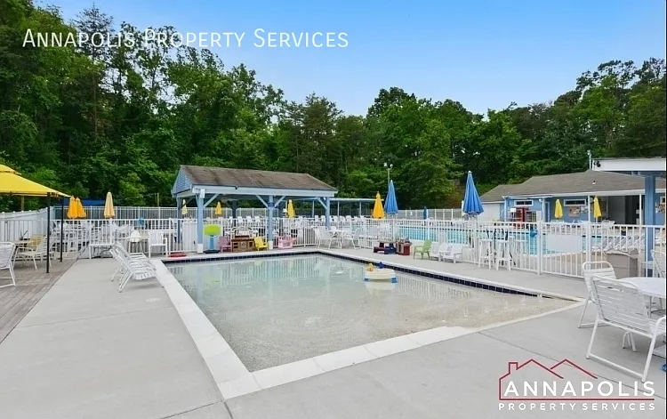 449 Alfreton Ct — Photo 29