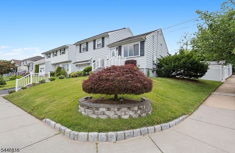 1st image of 77 Bernice Rd