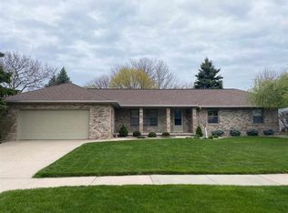 900 E Capitol Dr, Appleton, WI 54911