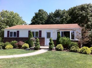 814 Blue Ridge Rd, Pittsburgh, PA 15239