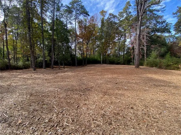 135 Northwood Dr, Pineville, LA 71360