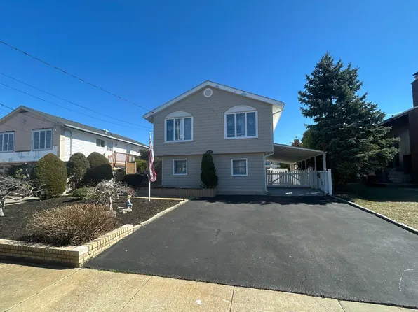 929 S Long Beach Avenue, Freeport, NY 11520