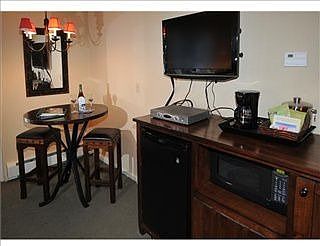 4th image of 660 Lionshead Pl #H6