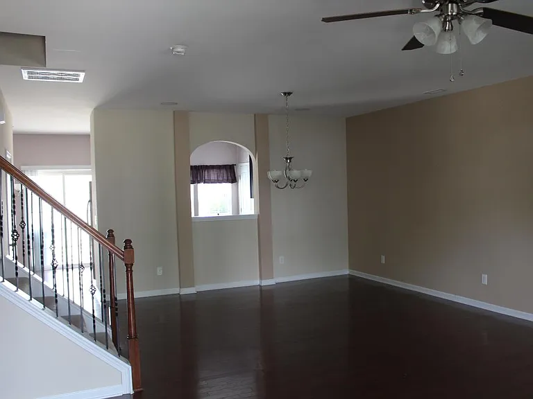 1045 Ileagnes Rd — Photo 4