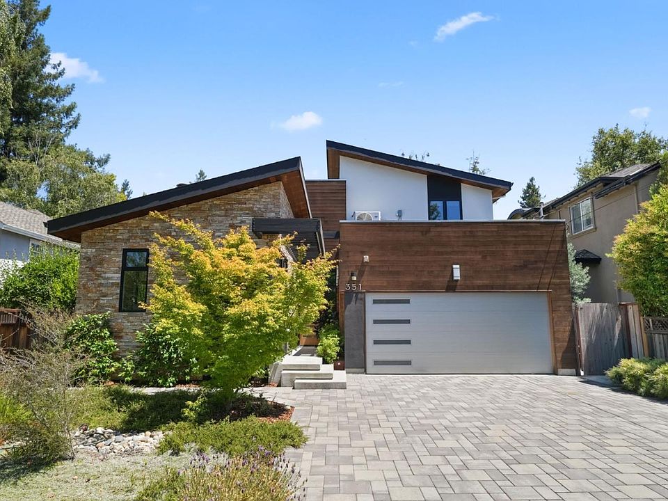 1st image of 351 Camino Al Lago