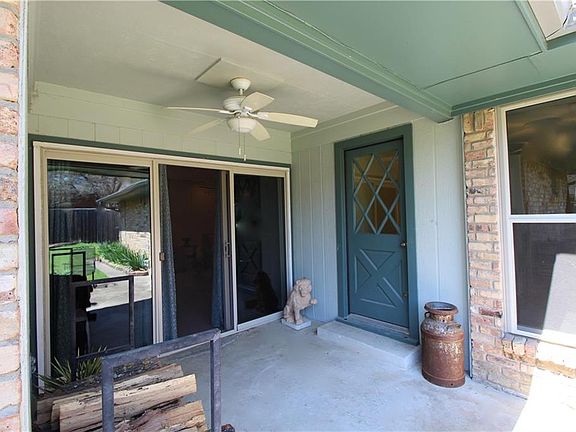 3rd image of 9224 Coral Cove Dr