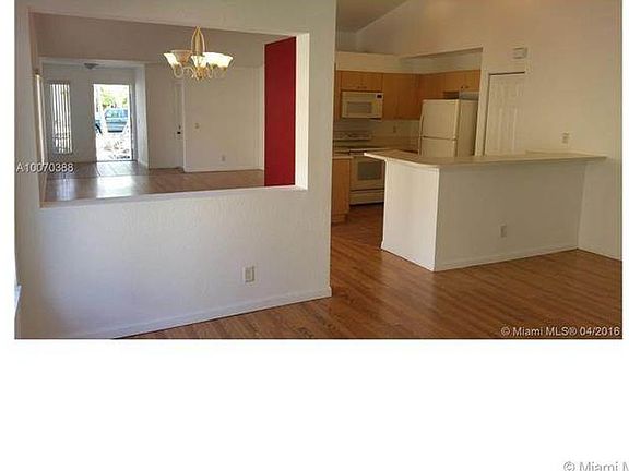 4th image of 895 Golden Cane Dr