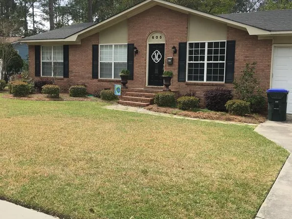 605 Gaskin Ave N, Douglas, GA 31533