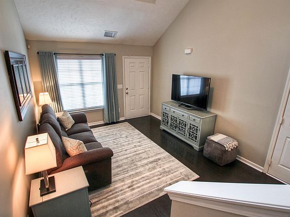 4th image of 2032 Caladonia Way