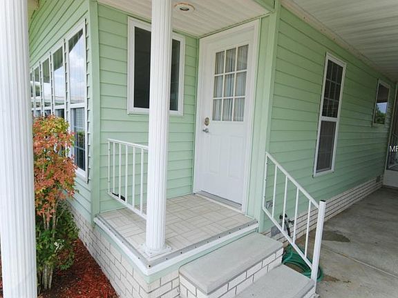 3rd image of 729 Tangerine Dr