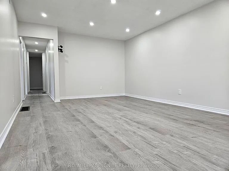 21 Humheller Rd #MAIN — Photo 3