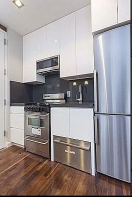 1st image of 330 E 18th St #1