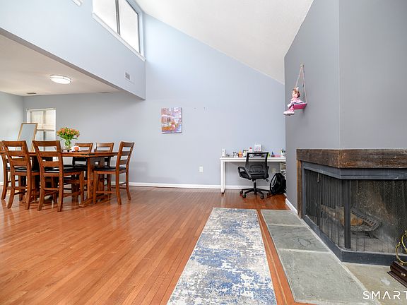 4th image of 1 Apricot Lane #1