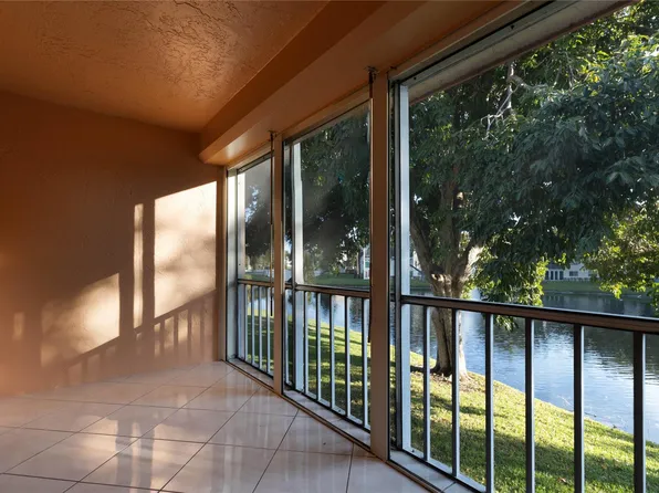 1202 Bahama Bend #I2, Coconut Creek, FL 33066