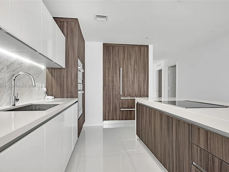 851 NE 1st Ave #1701 — Photo 7