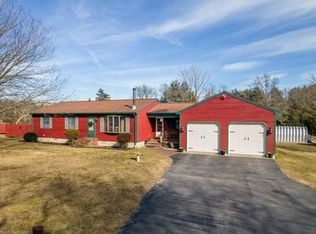 426 Fisher Rd, Dartmouth, MA 02747