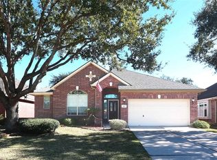 1127 Sussex Trl, Pearland, TX 77584