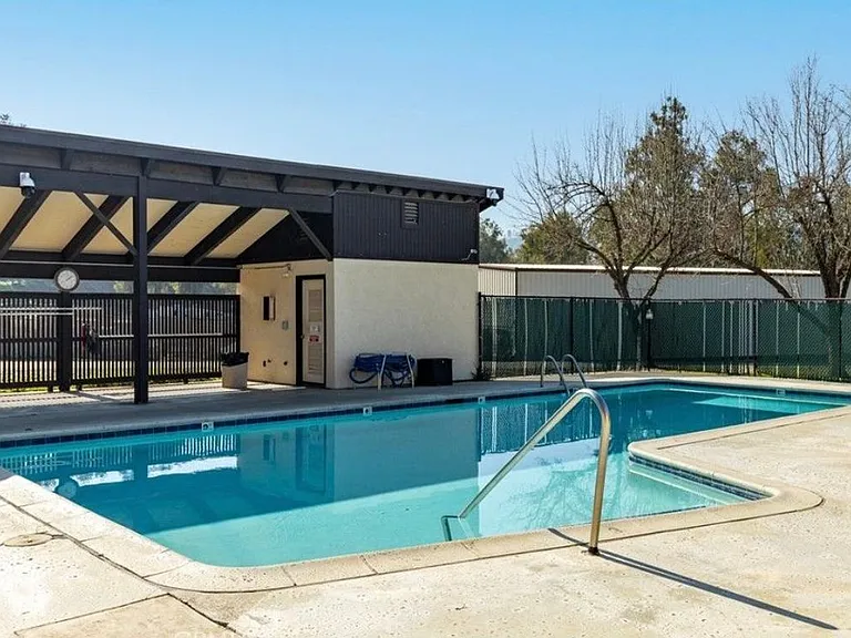 3336 Harbor Cir #D — Photo 27