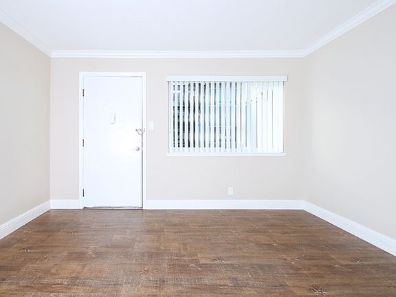 2nd image of 415 Del Medio Ave APT 2