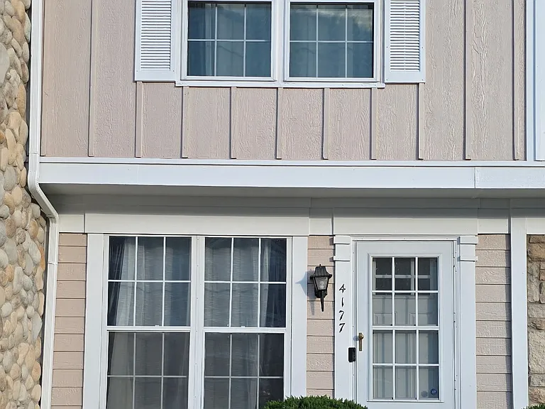 4177 Charleston Dr — Photo 18
