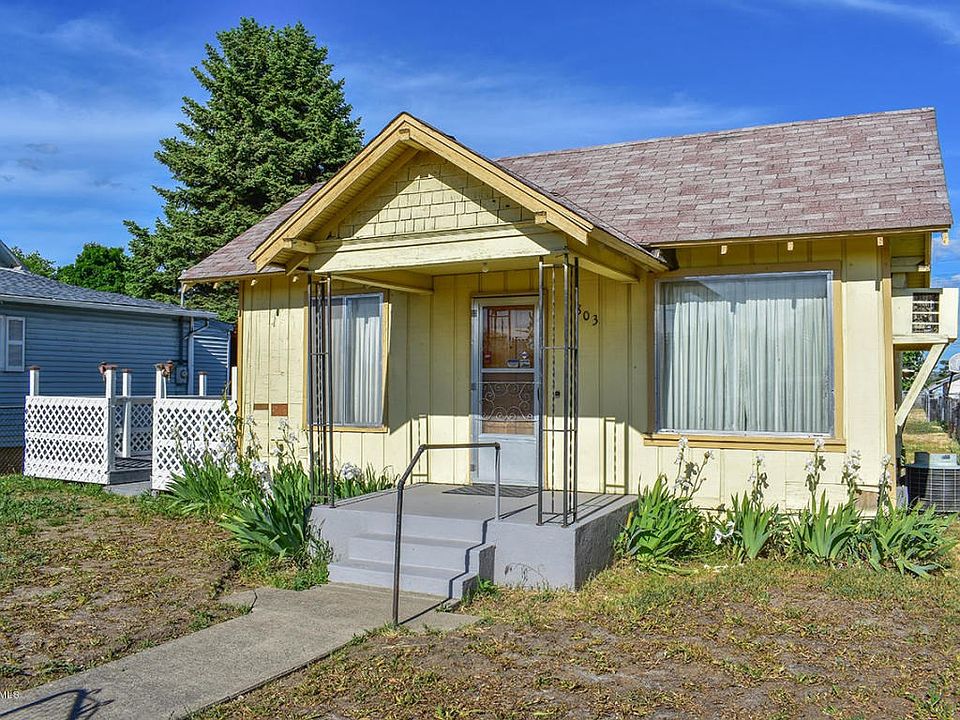 803 S 9th Street - Yakima, WA 98901