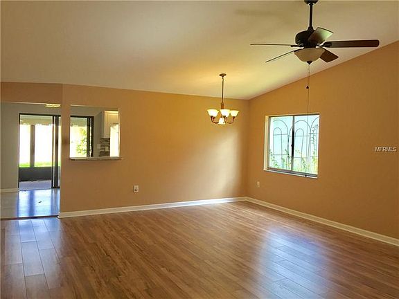 3rd image of 3934 Cypress Lndg N