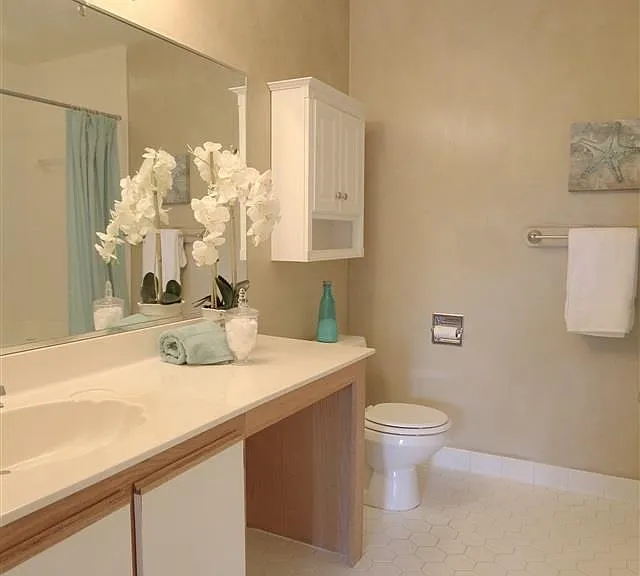 326 Summerwalk Cir #326 — Photo 3