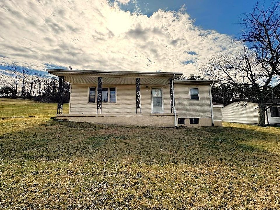 1st image of 250 E Ridge Rd