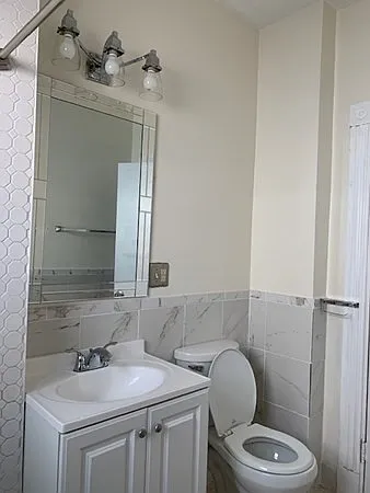 42 Barry St #2 — Photo 28