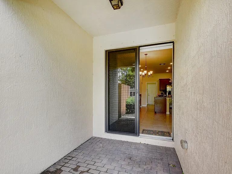 10385 Wellington Parc Dr — Photo 36