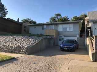 109 11th Ave NE, Minot, ND 58703