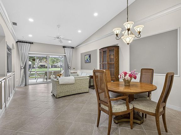 4th image of 9386 Bridgeport Drive