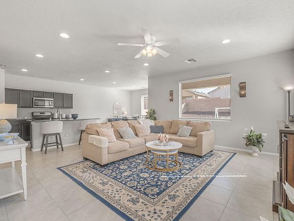 5th image of 4892 Longs Peak Rd NE