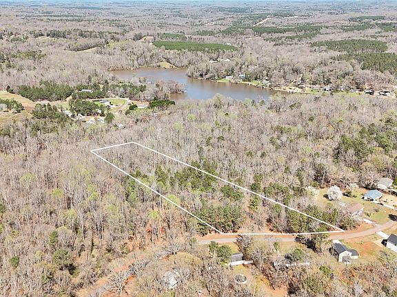 2nd image of 8 Guest Cir #8