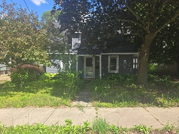 1802 Berkley Ave SW, Wyoming, MI 49509